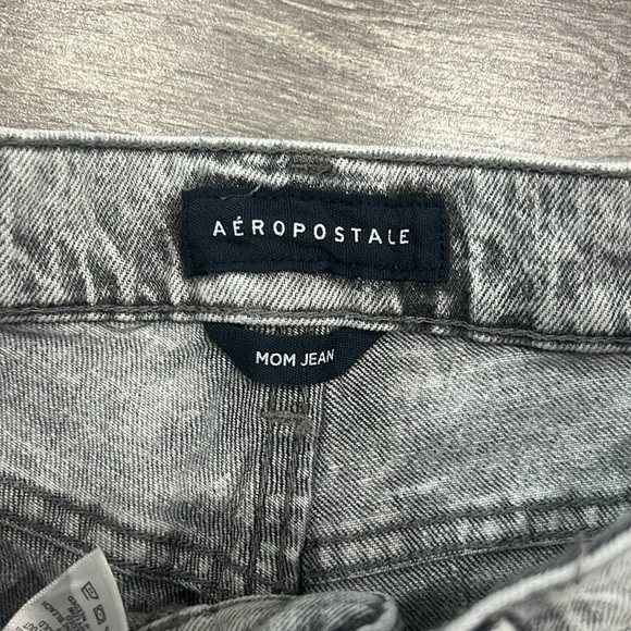 Brand new, never worn Aeropostale 00R mom jeans - Picture 3 of 5